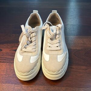 Women’s Chloé sneakers